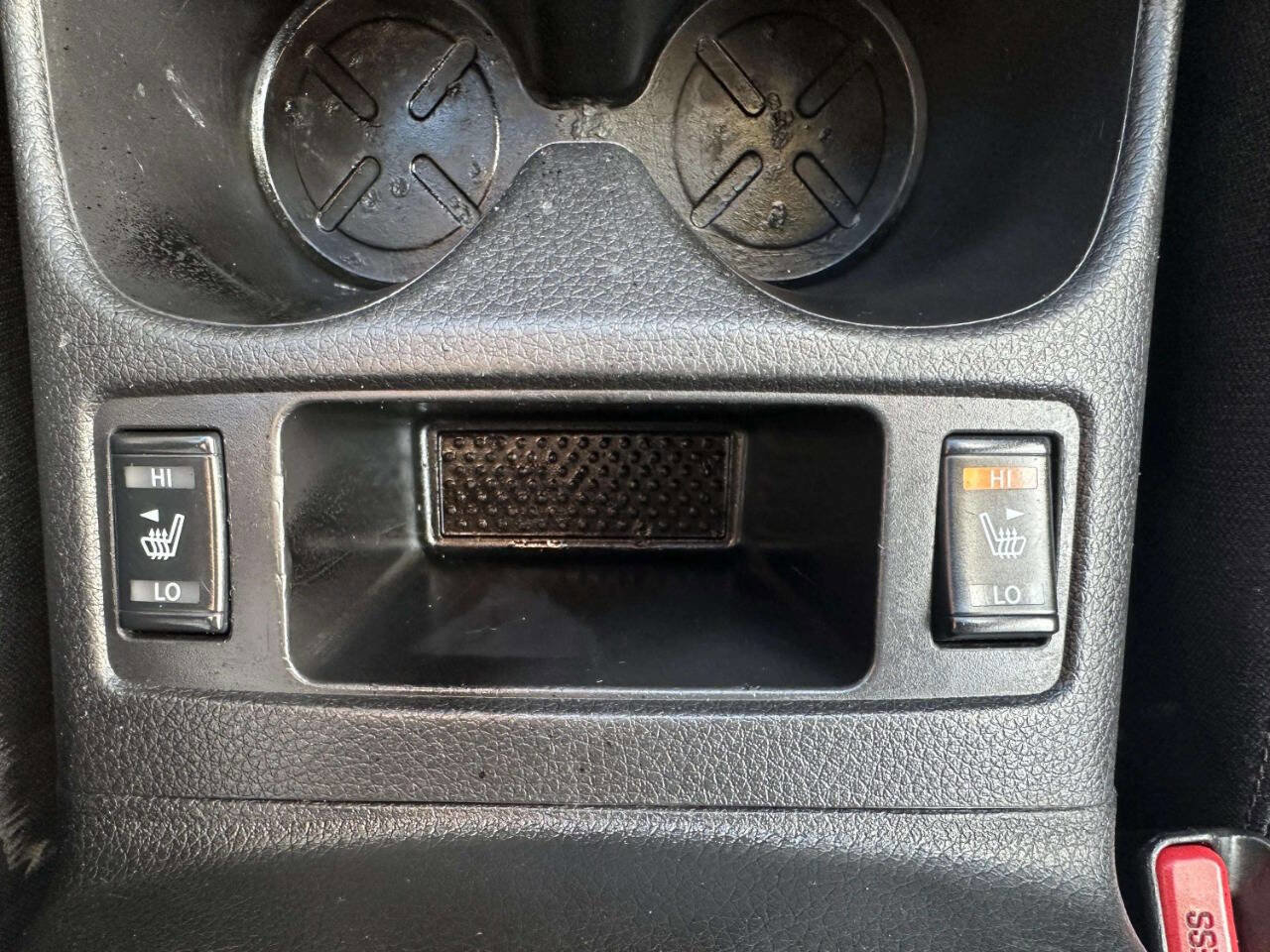 Used 2017 Nissan Rogue SV FWD image 34