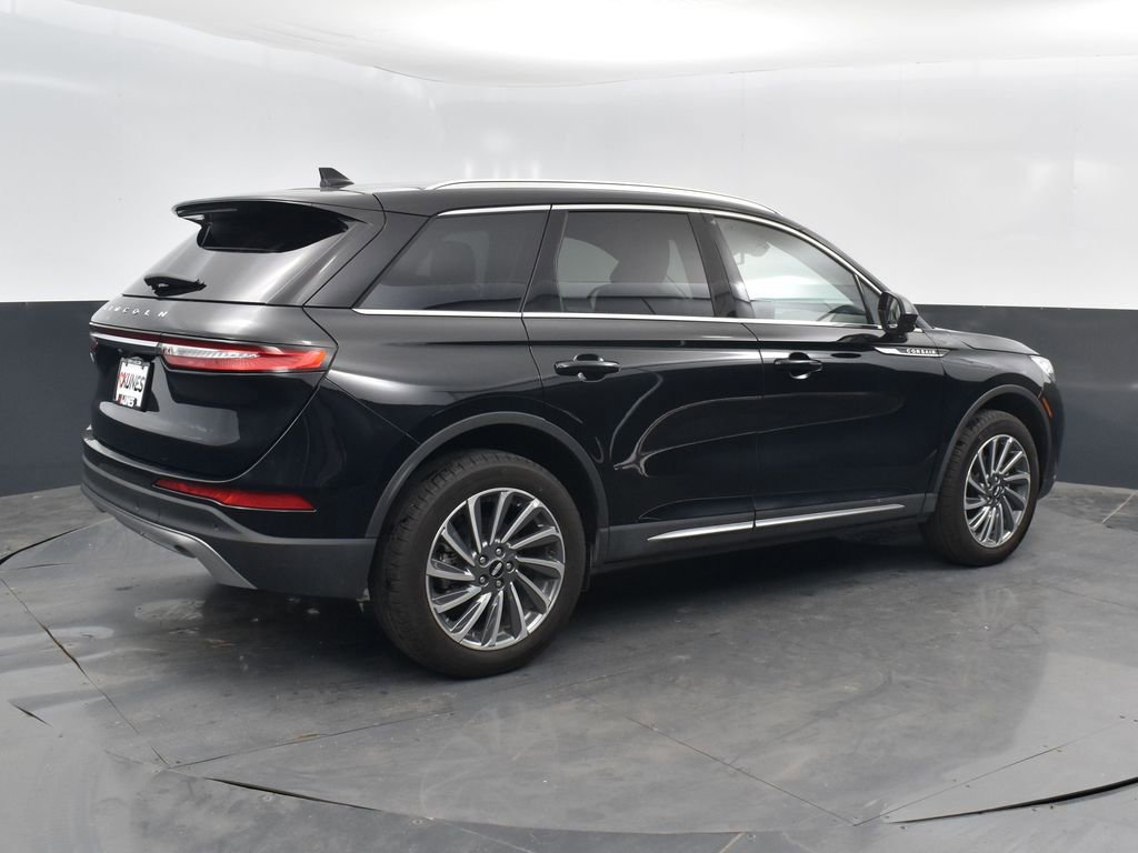 Used 2024 Lincoln Corsair Reserve AWD/4WD image 4