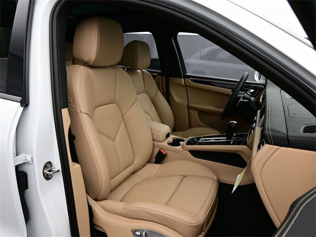 New 2026 Porsche Macan image 22
