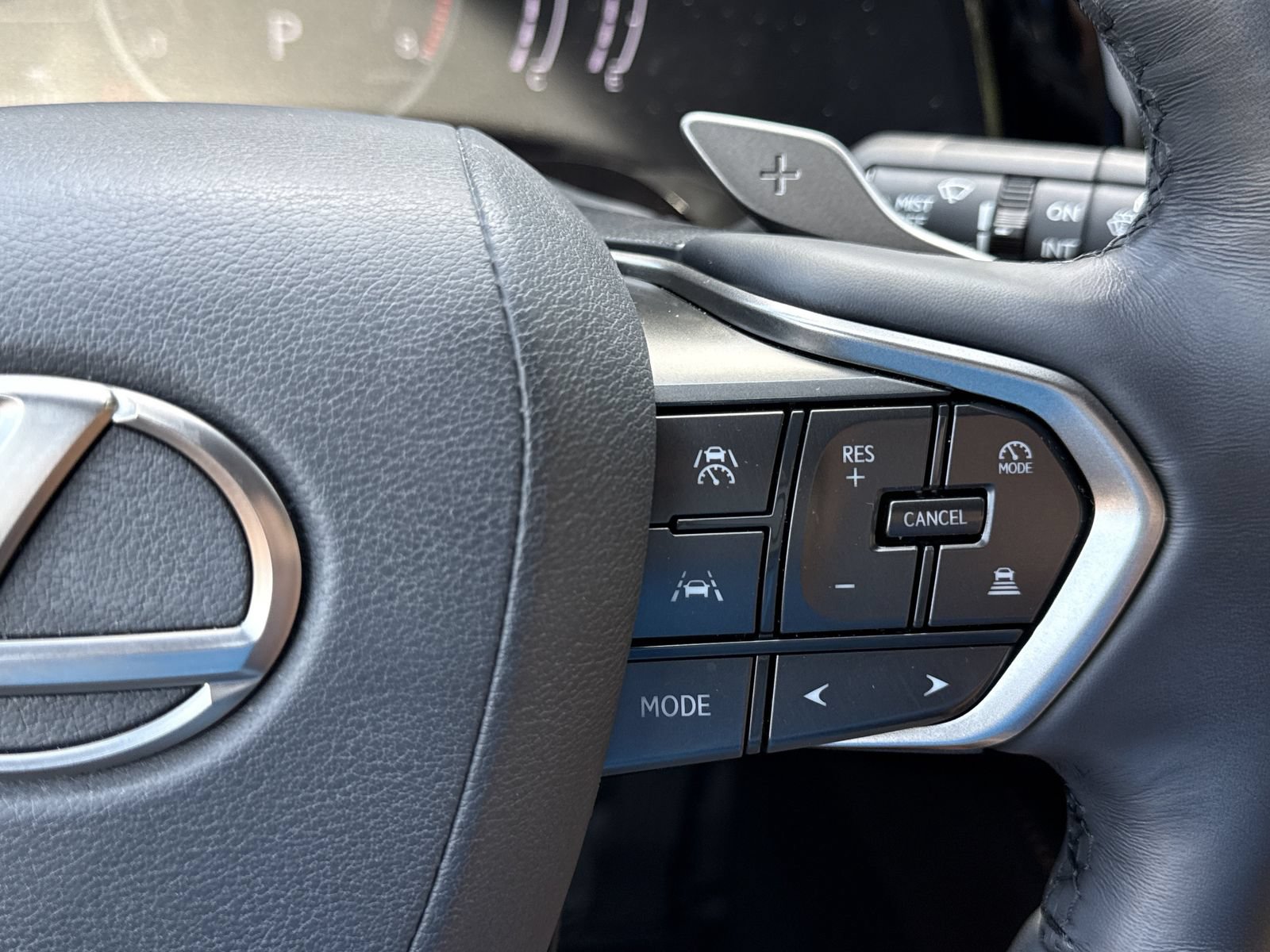 Used 2023 Lexus RX 350 Premium w/ Accessory Package (Z1) FWD image 21