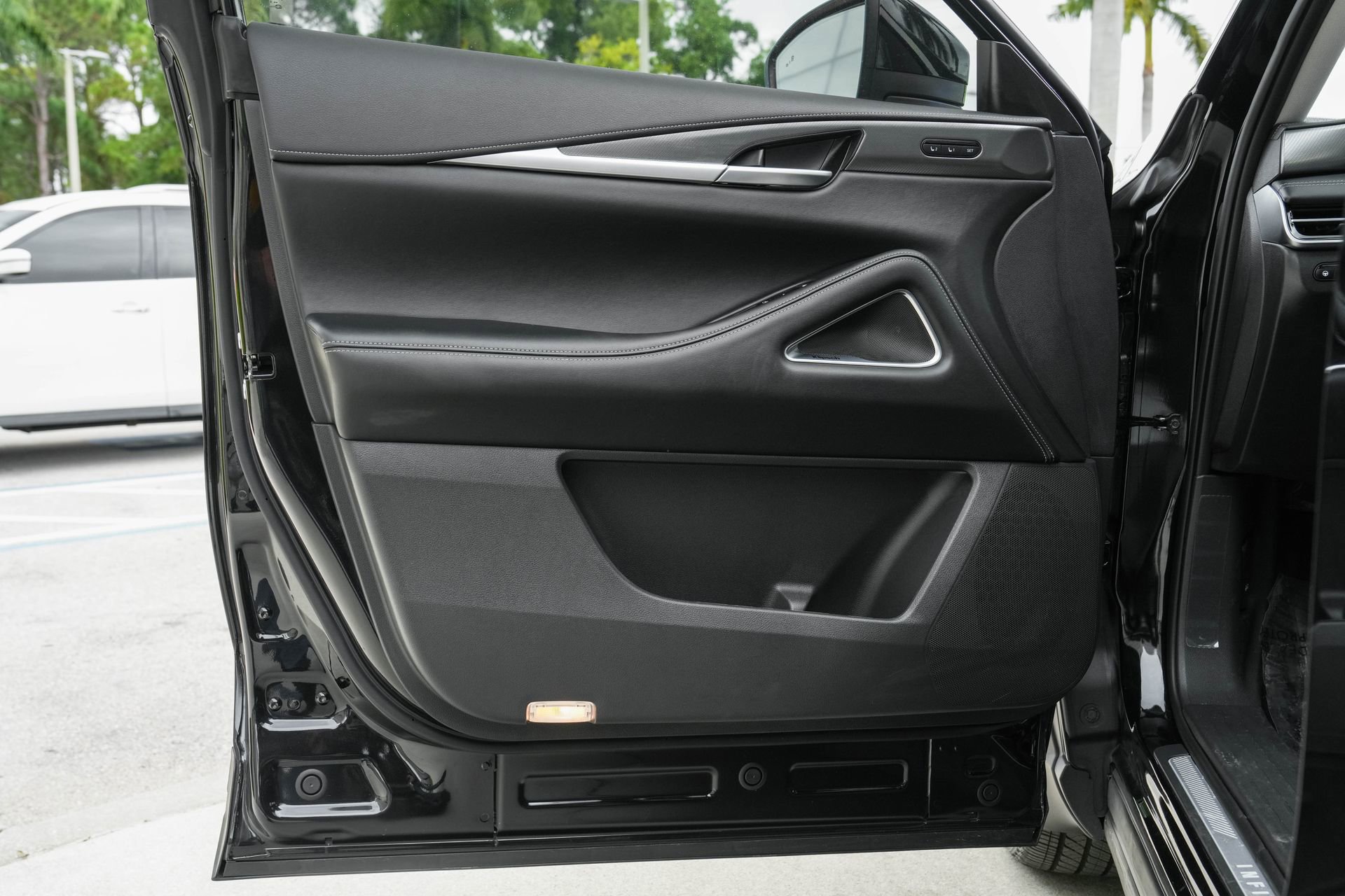 Used 2026 INFINITI QX60 Luxe w/ Cargo Package image 29