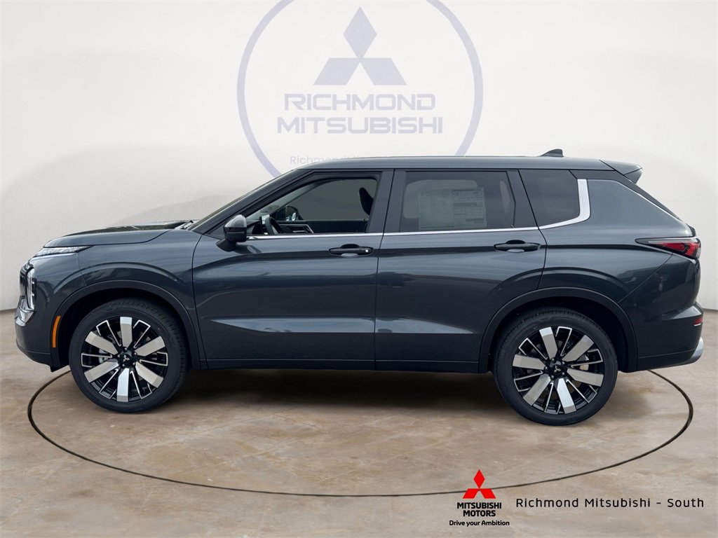 New 2025 Mitsubishi Outlander SE image 6