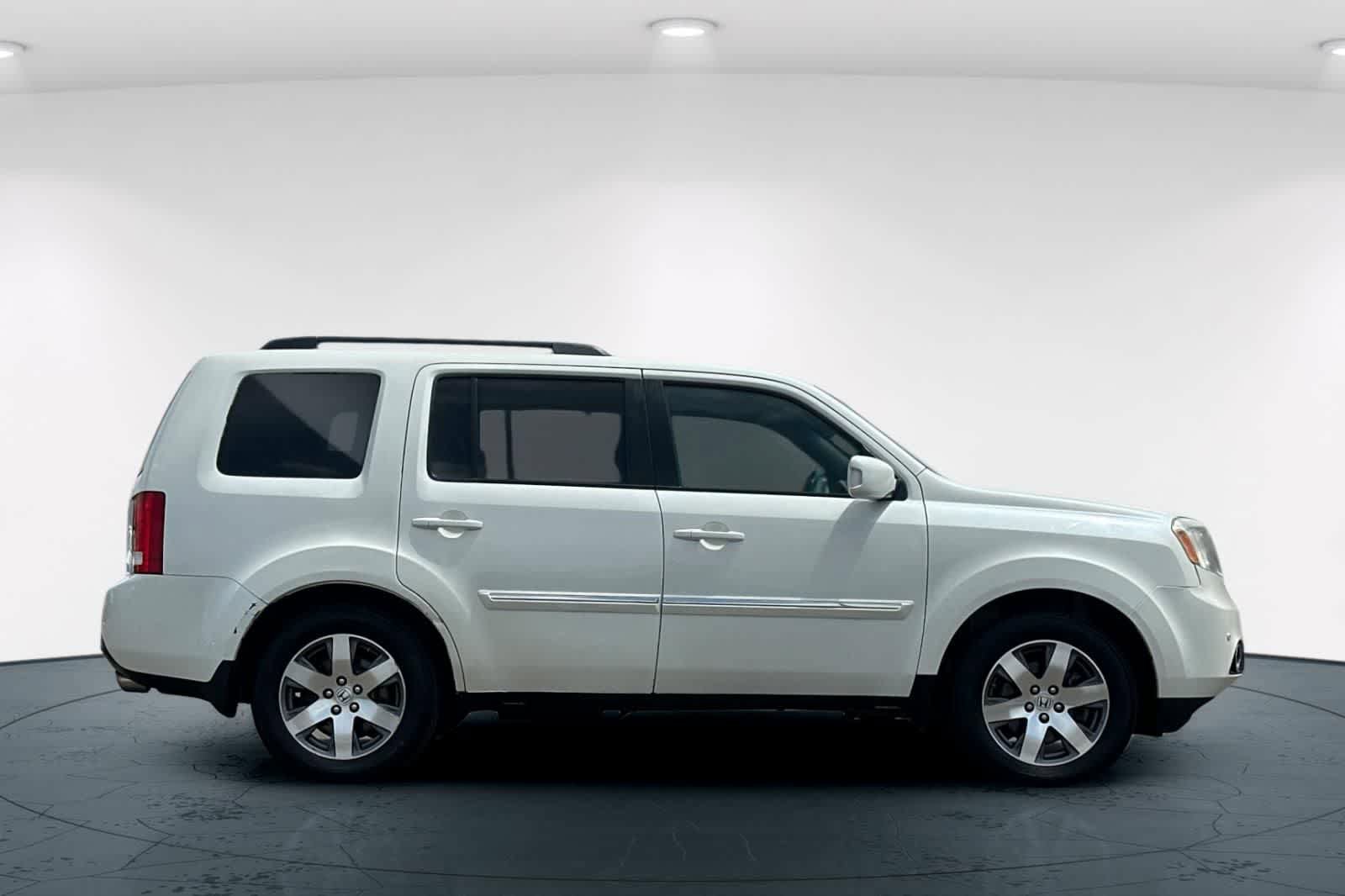 Used 2015 Honda Pilot Touring image 6