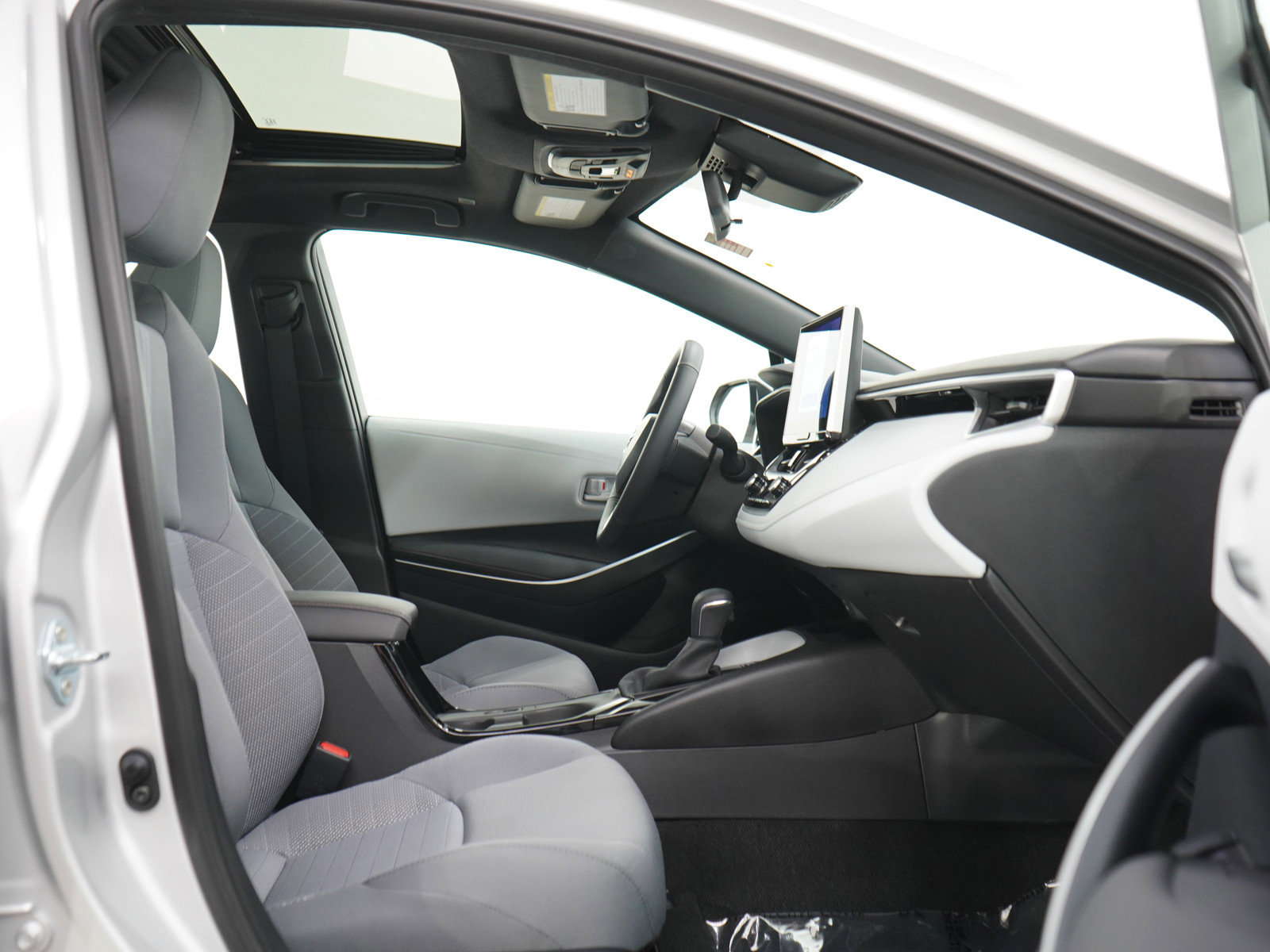 Used 2025 Toyota Corolla SE FWD image 11