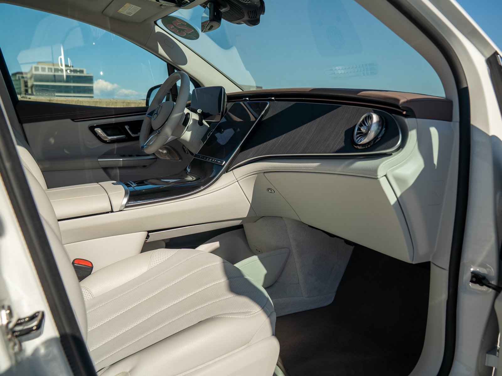 Certified 2023 Mercedes-Benz EQE 350+ 4MATIC SUV image 29