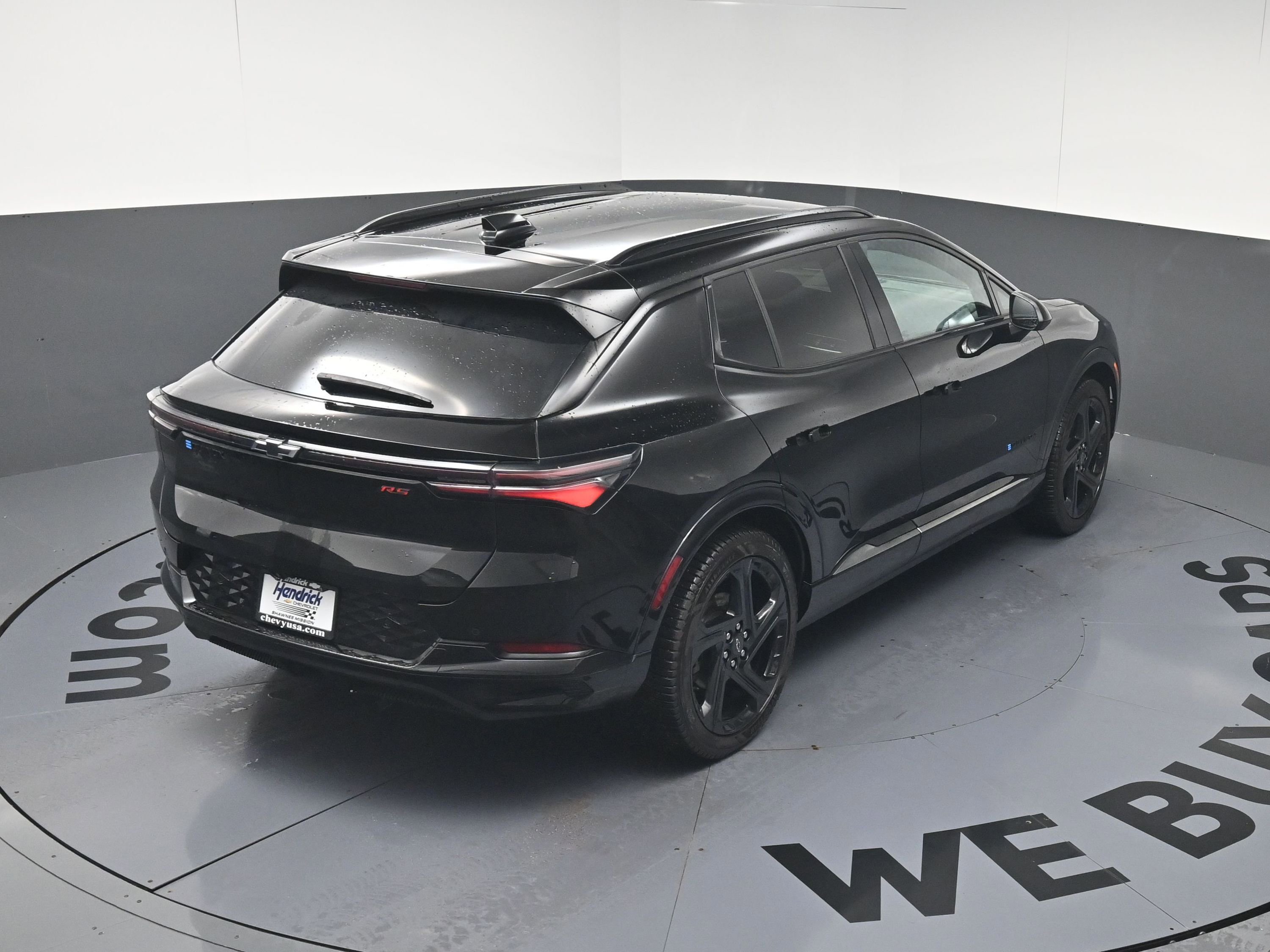 Used 2024 Chevrolet Equinox EV RS FWD image 17