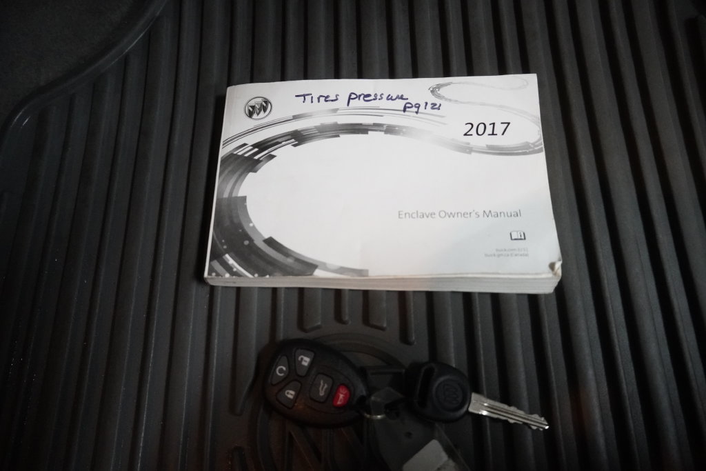 Used 2017 Buick Enclave Premium AWD/4WD image 28