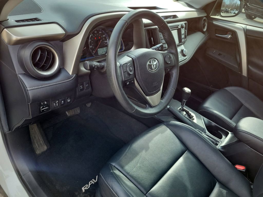 Used 2015 Toyota RAV4 Limited image 20