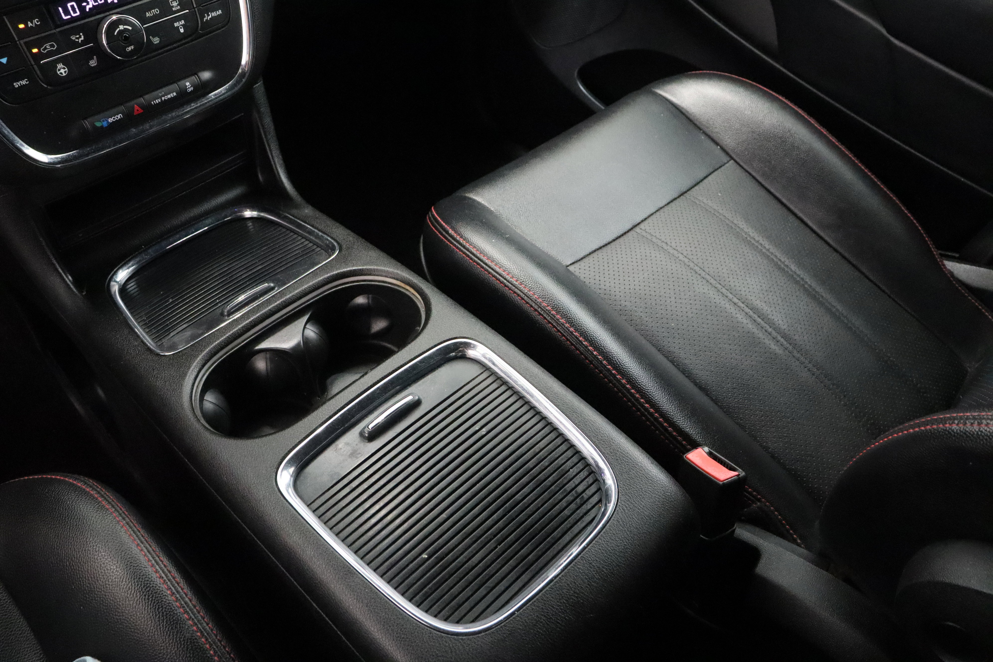 Used 2017 Dodge Grand Caravan GT FWD image 17