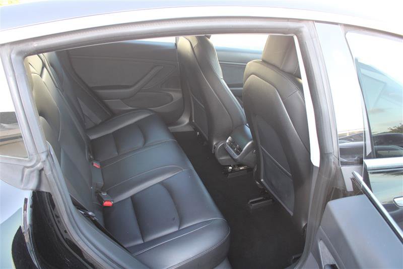 Used 2018 Tesla Model 3 Mid Range RWD image 11