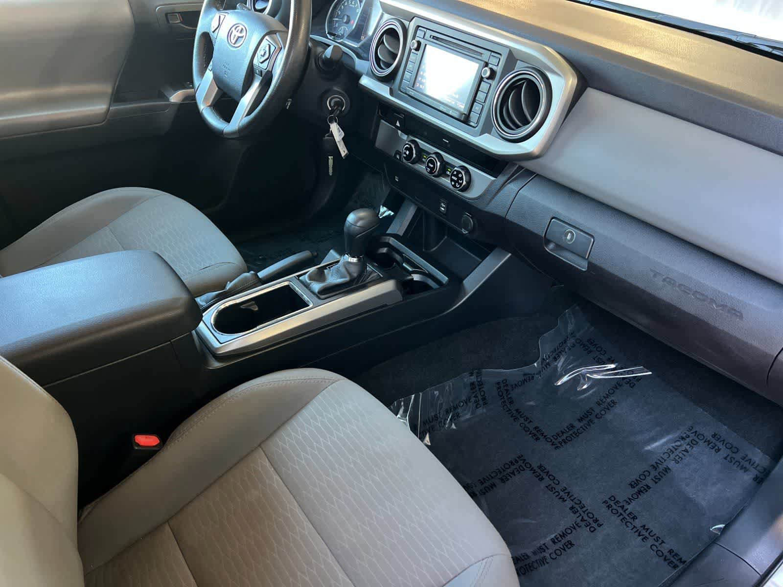 Used 2017 Toyota Tacoma SR5 w/ Tow Package RWD image 16