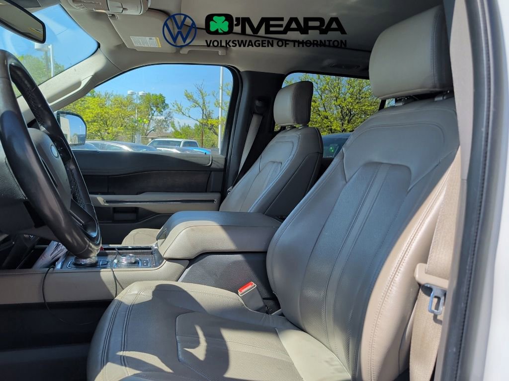 Used 2018 Ford Expedition Limited w/ Equipment Group 302A AWD/4WD image 7