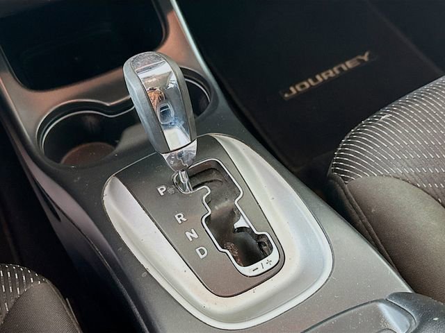 Used 2015 Dodge Journey SXT w/ Flexible Seating Group image 16