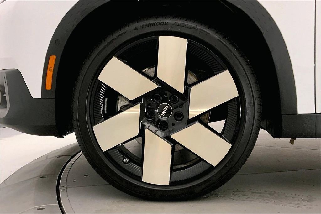 Used 2025 MINI Cooper Countryman S w/ Comfort Package Max image 8