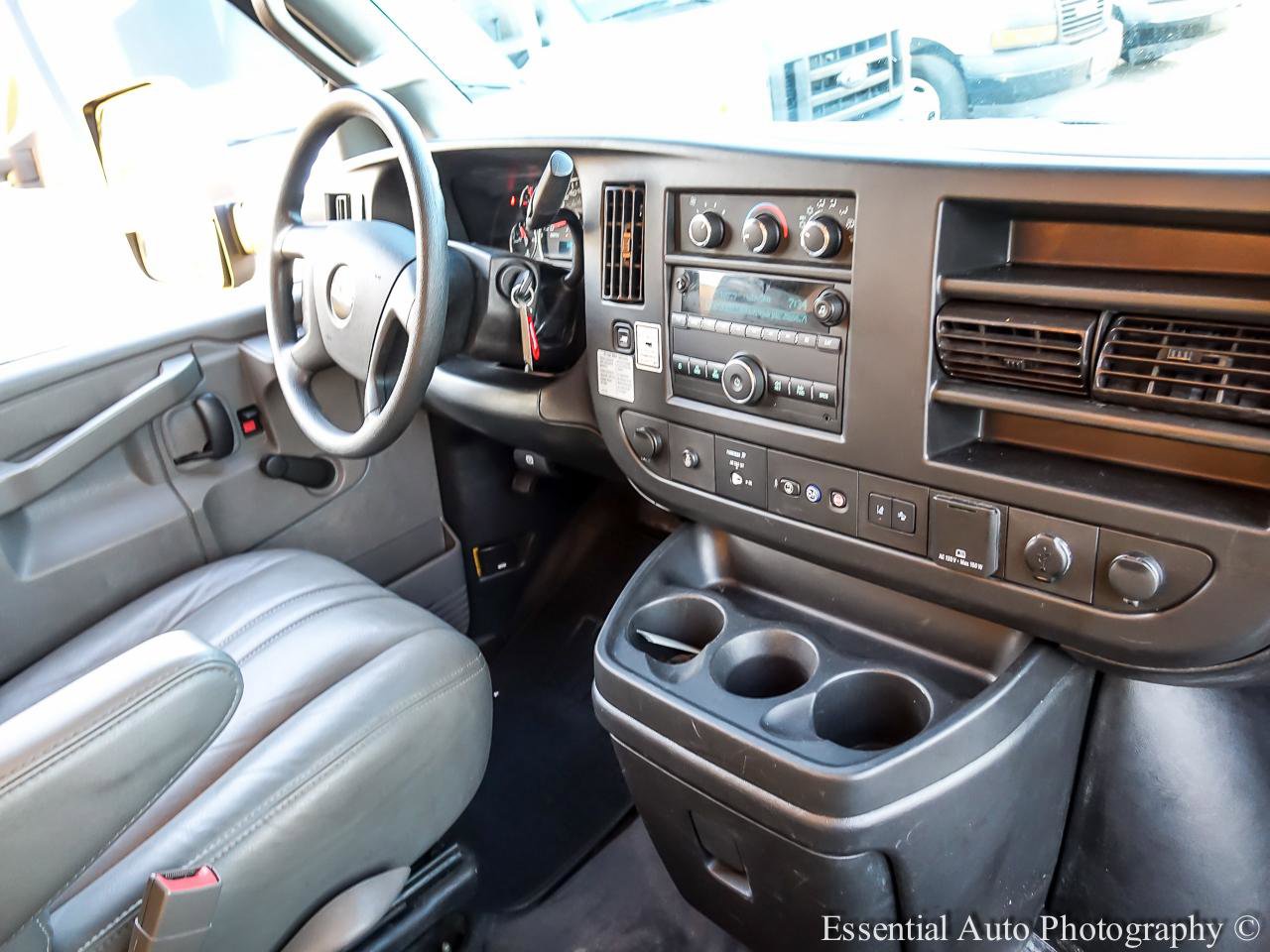 Used 2019 GMC Savana 3500 Extended w/ Driver Convenience Package image 21