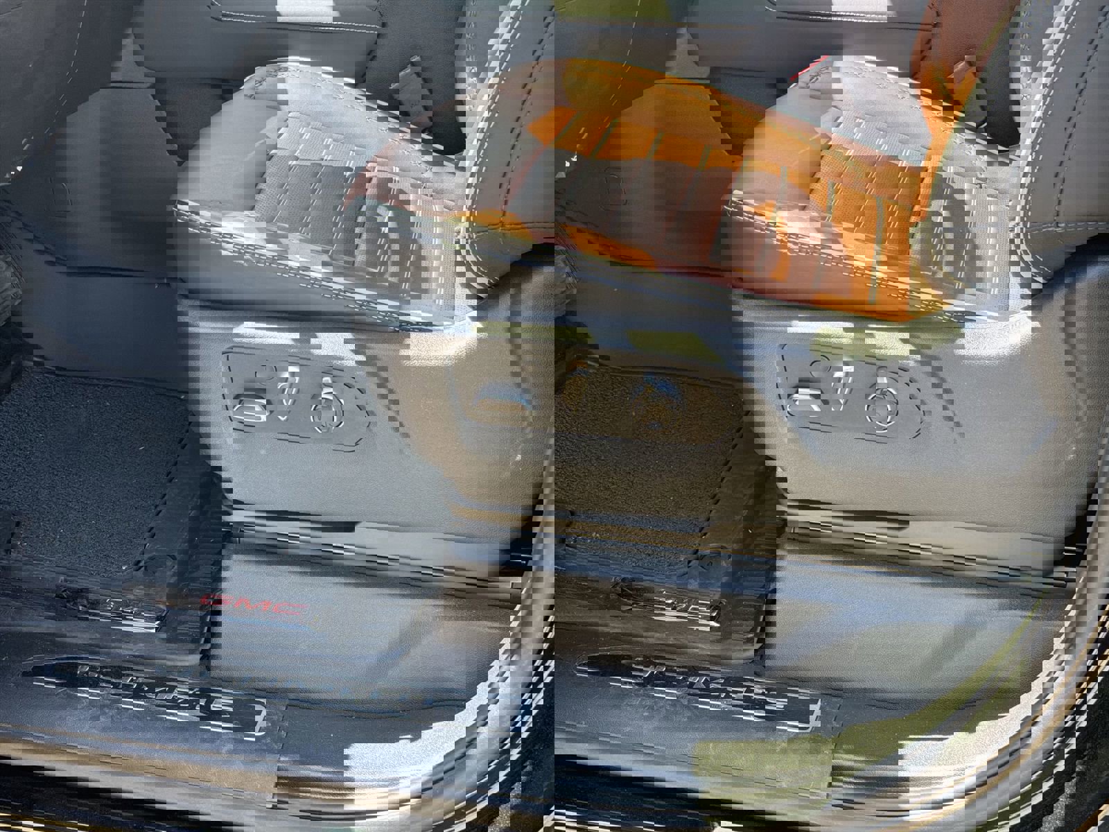 Used 2025 GMC Sierra 1500 Denali Ultimate image 25