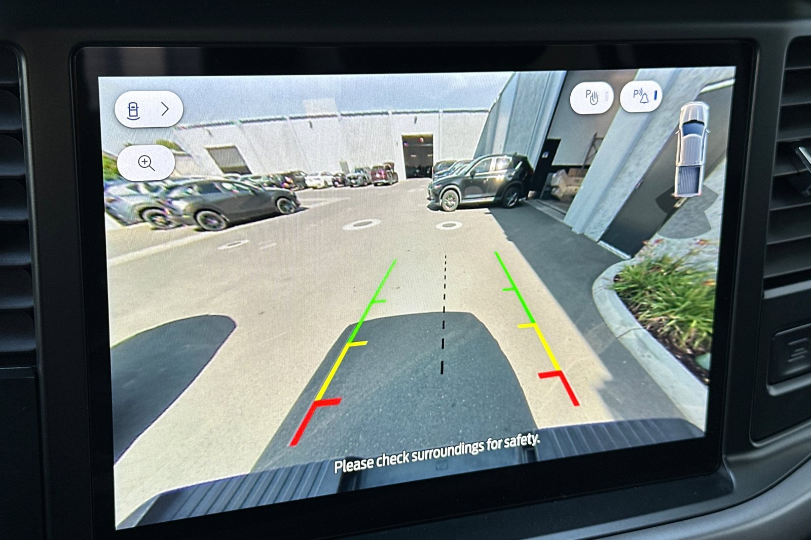 Used 2025 Ford F150 XLT w/ Equipment Group 301A Standard image 19