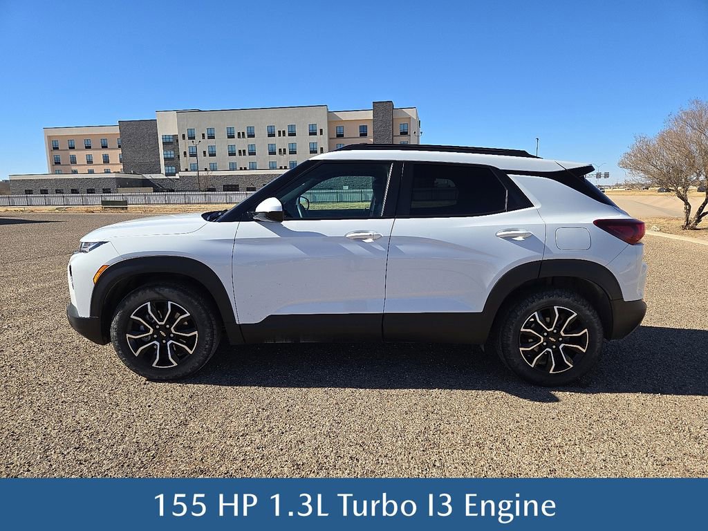 Used 2023 Chevrolet TrailBlazer ACTIV w/ Driver Confidence Package image 3