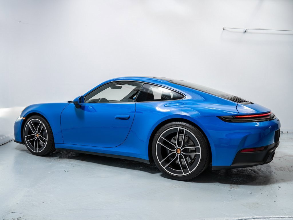 Used 2025 Porsche 911 Carrera image 2