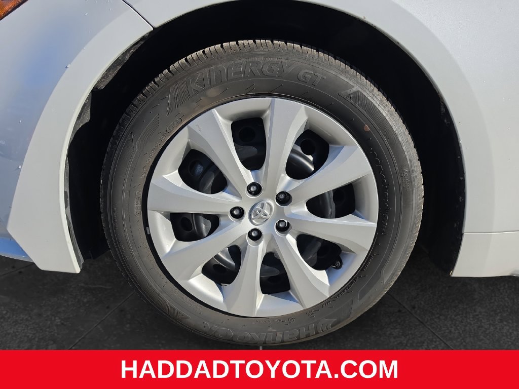 Used 2025 Toyota Corolla LE FWD image 15