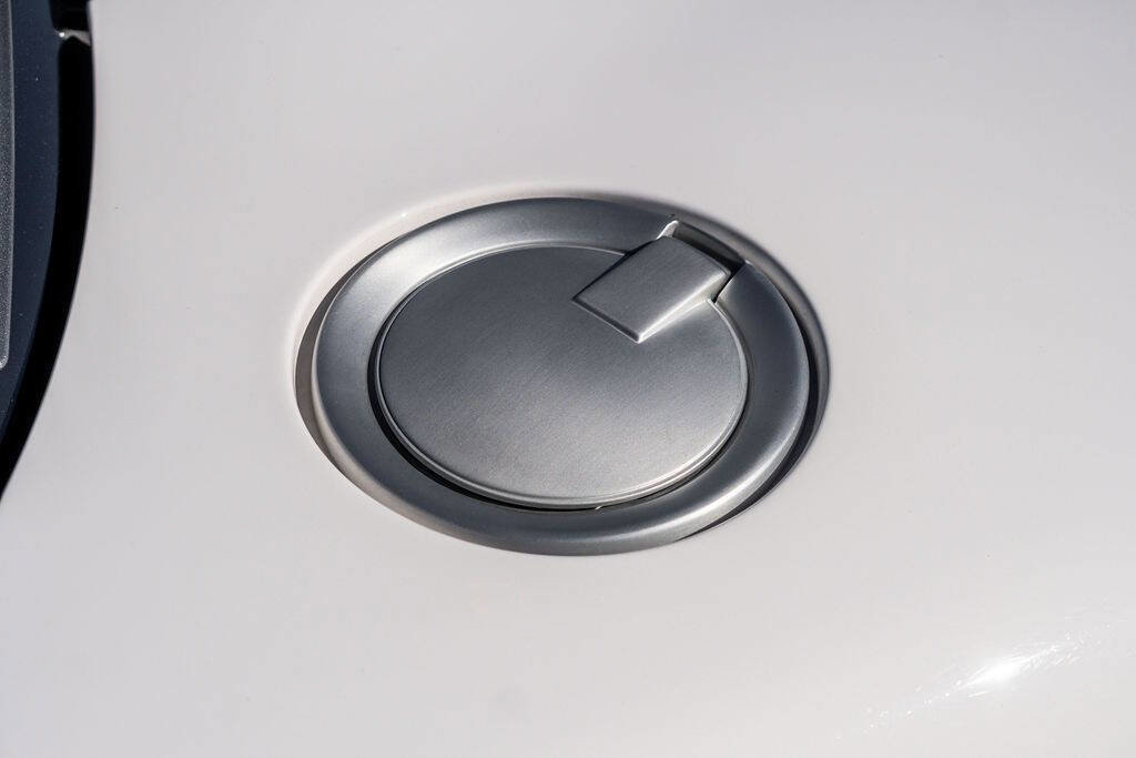 Used 2005 Ford GT image 73