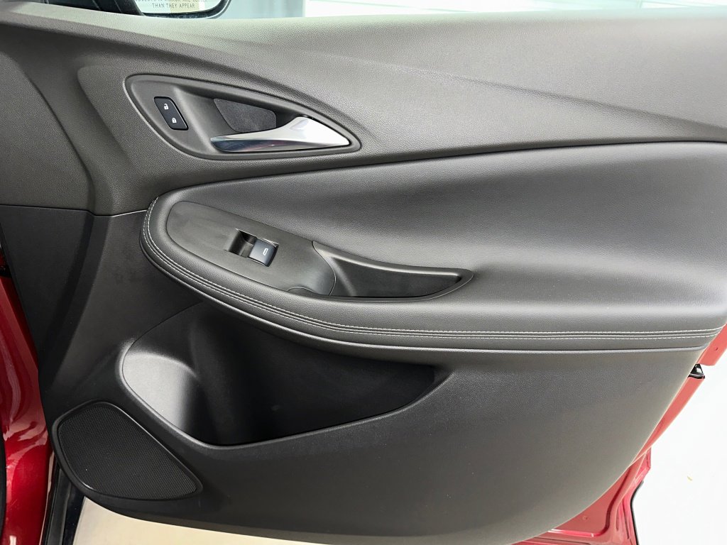 Used 2023 Buick Encore GX Essence w/ Experience Buick Package image 31