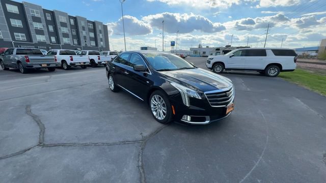 Used 2019 Cadillac XTS Luxury FWD image 2