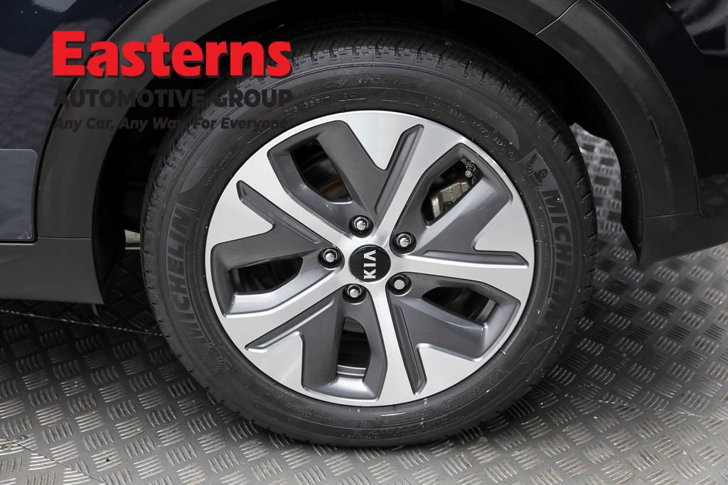 Used 2021 Kia Niro EX w/ Cold Weather Package image 8