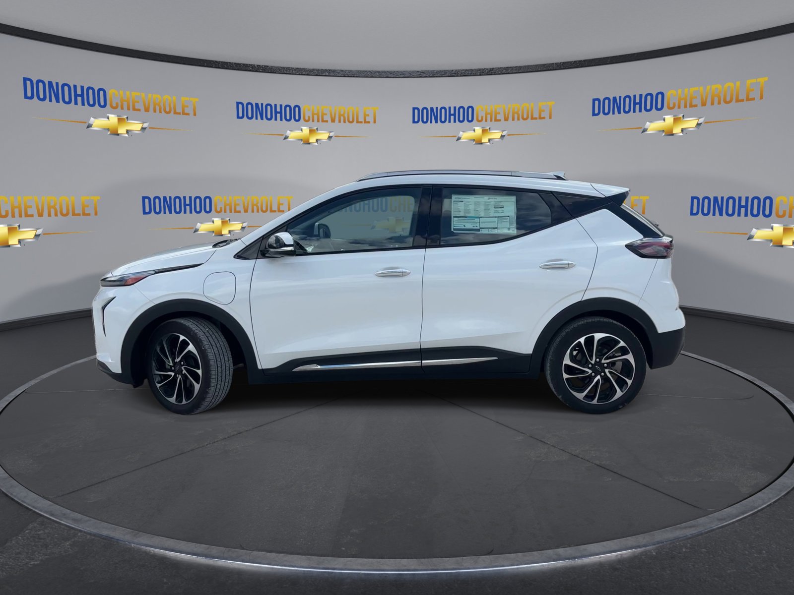 Used 2022 Chevrolet Bolt EUV Premier FWD image 8