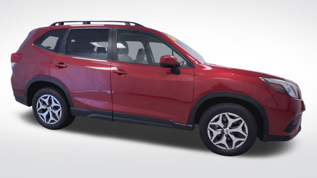 Used 2022 Subaru Forester Premium AWD/4WD image 9