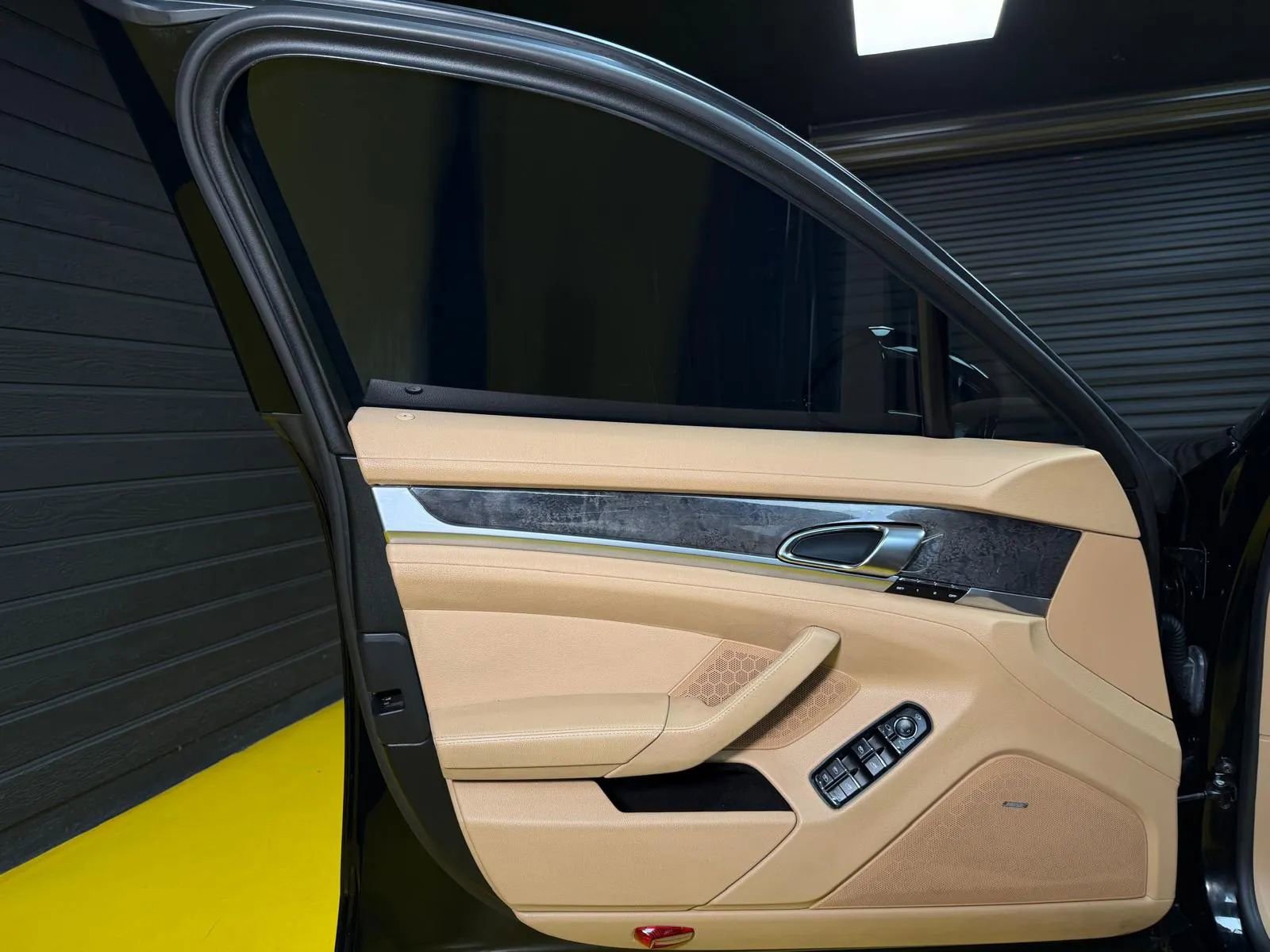 Used 2010 Porsche Panamera S image 21