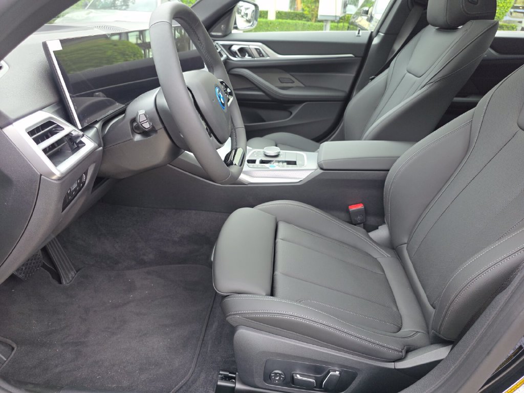 New 2026 BMW i4 eDrive40 w/ Premium Package RWD image 7