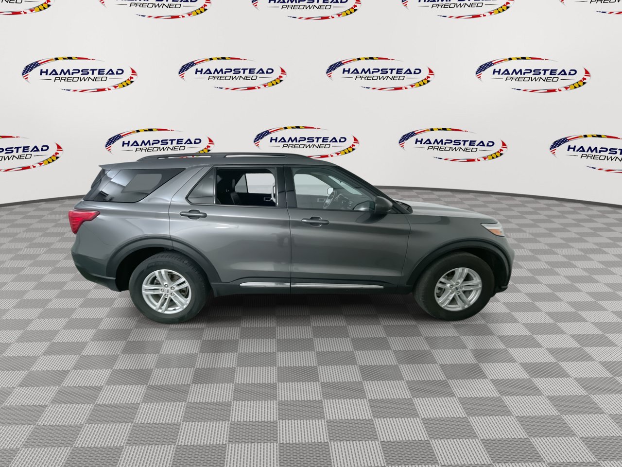 Used 2022 Ford Explorer XLT w/ Equipment Group 202A AWD/4WD image 9