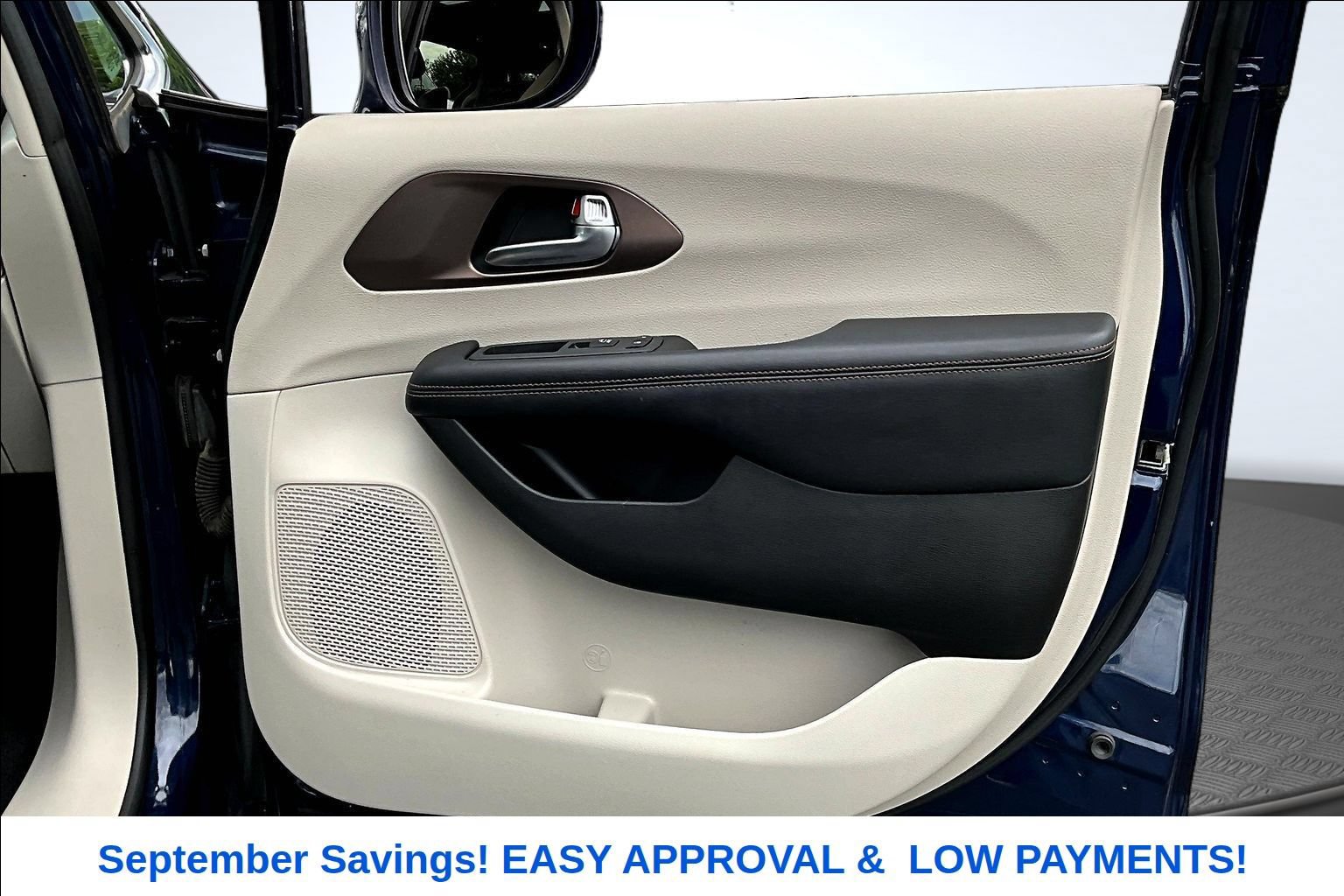 Used 2019 Chrysler Pacifica Touring-L Plus FWD image 27