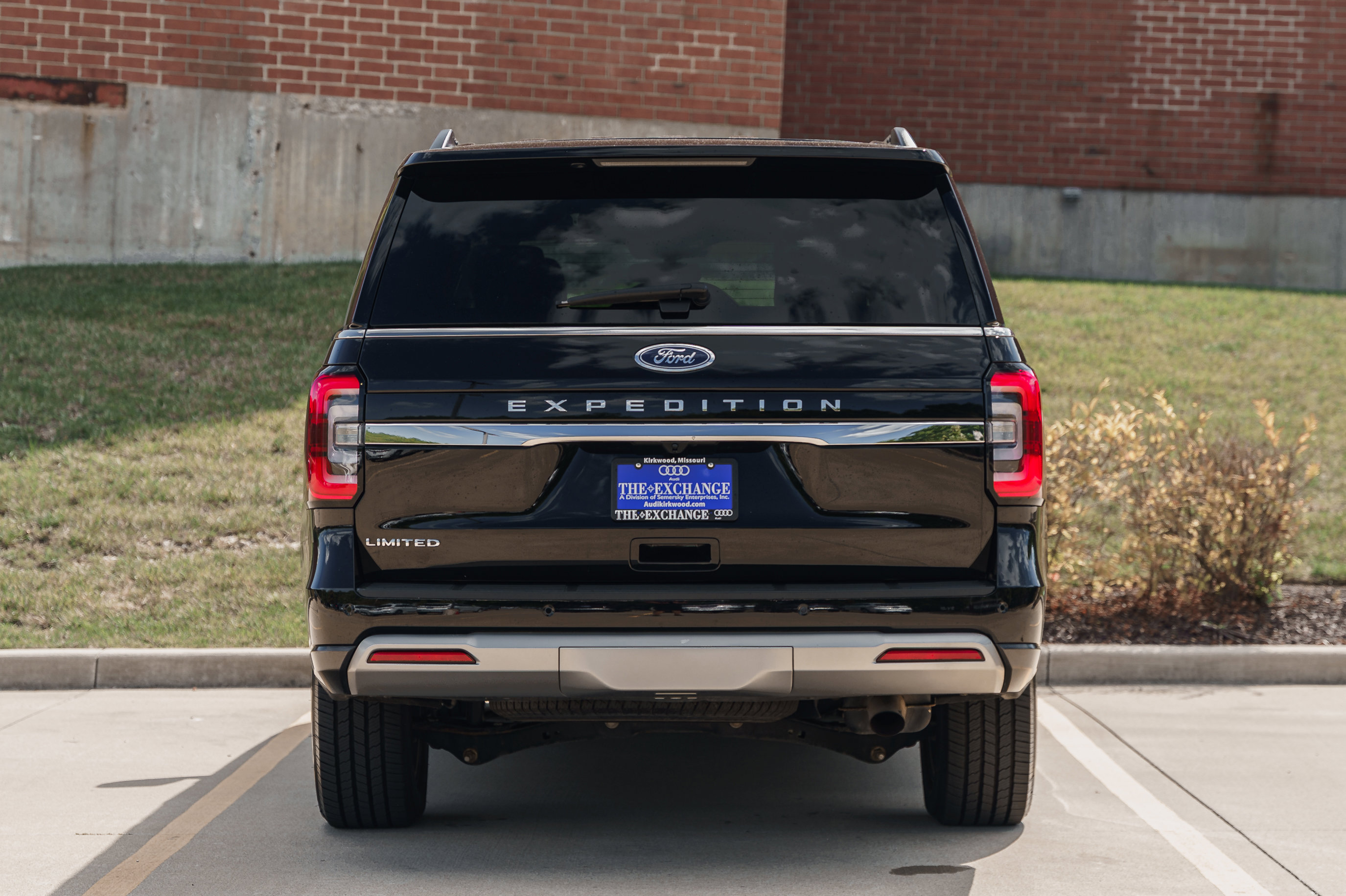 Used 2024 Ford Expedition Limited image 29