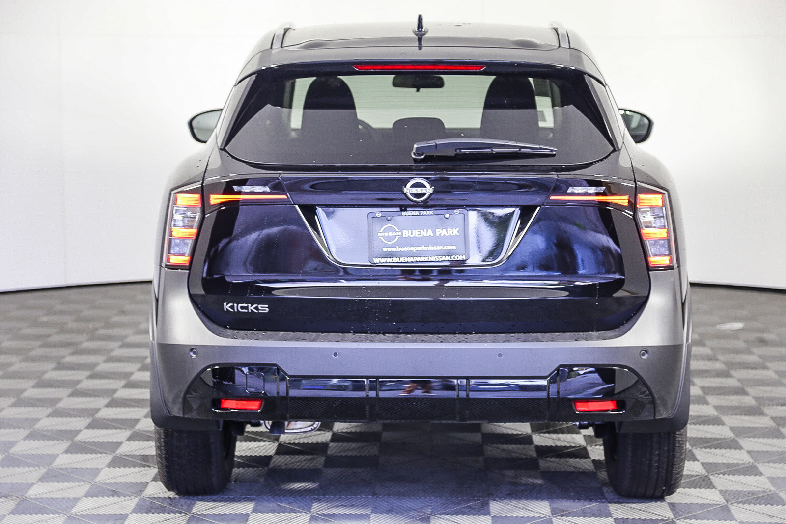 New 2026 Nissan Kicks SV w/ Illumination Package FWD image 7