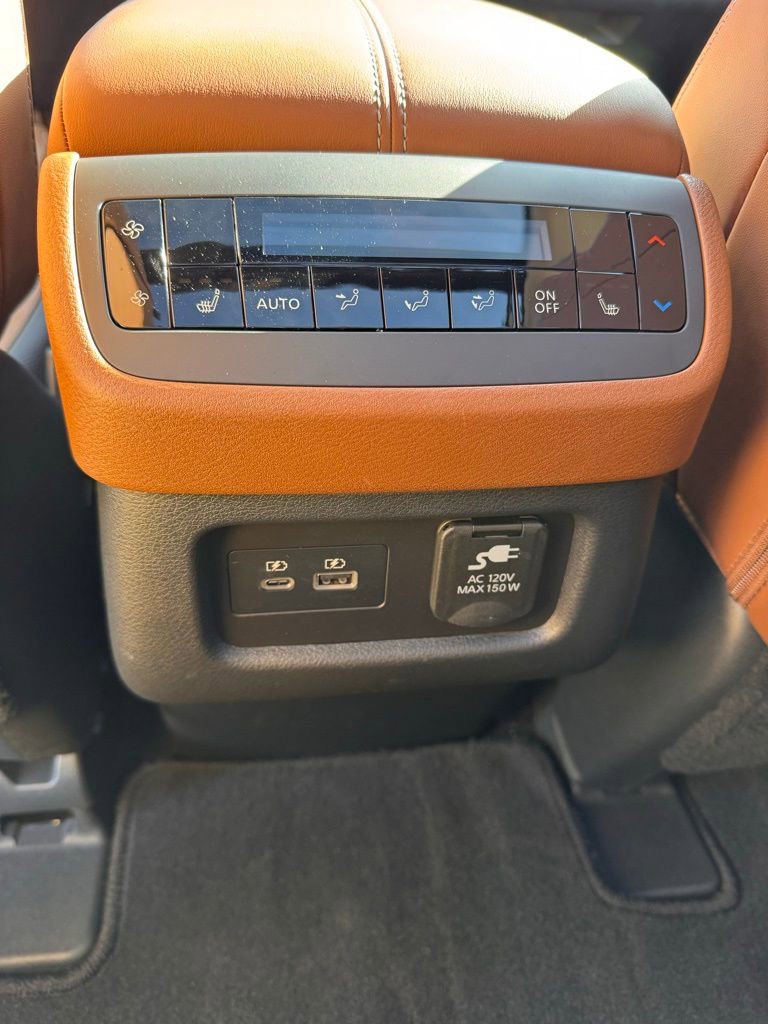 Used 2025 Nissan Pathfinder Platinum w/ Cargo Package FWD image 20