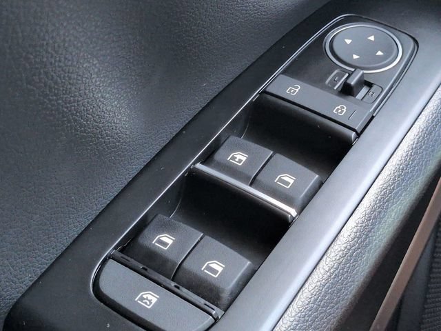 Used 2025 Kia Soul S FWD image 23