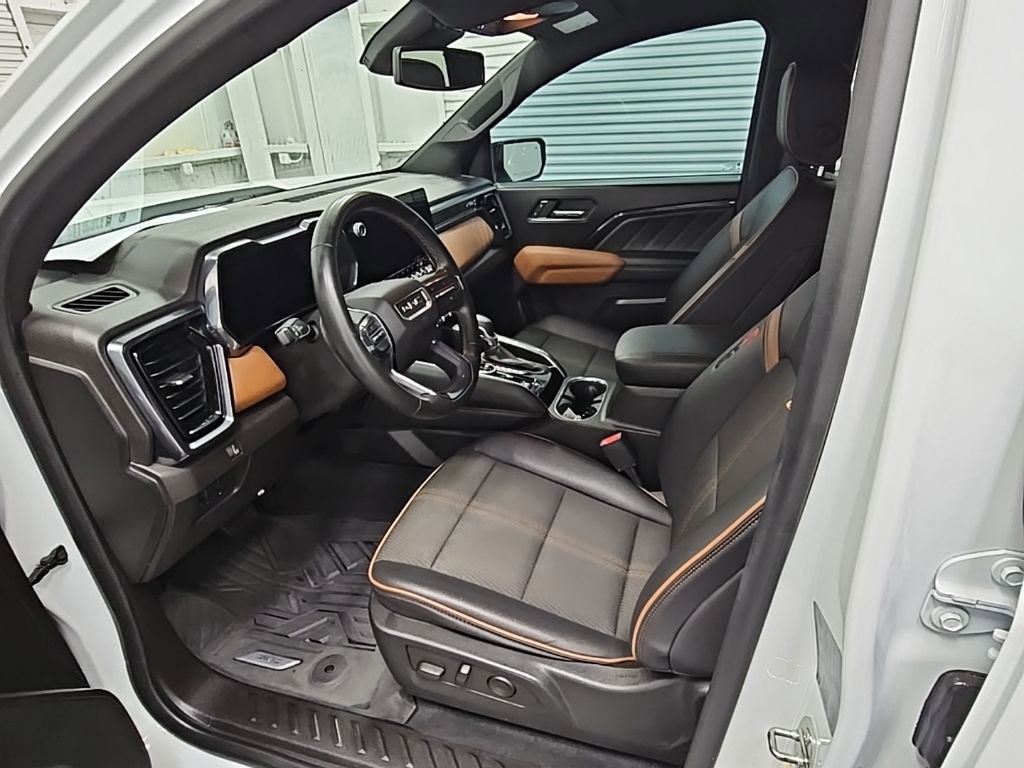 Used 2023 GMC Canyon AT4 w/ Canyon Safety Plus Package image 11