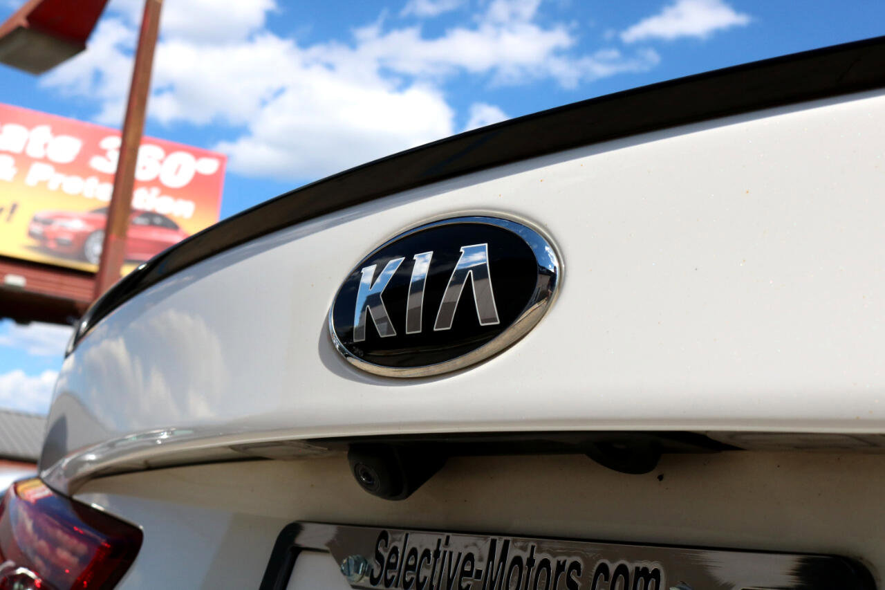 Used 2019 Kia Optima SX image 13