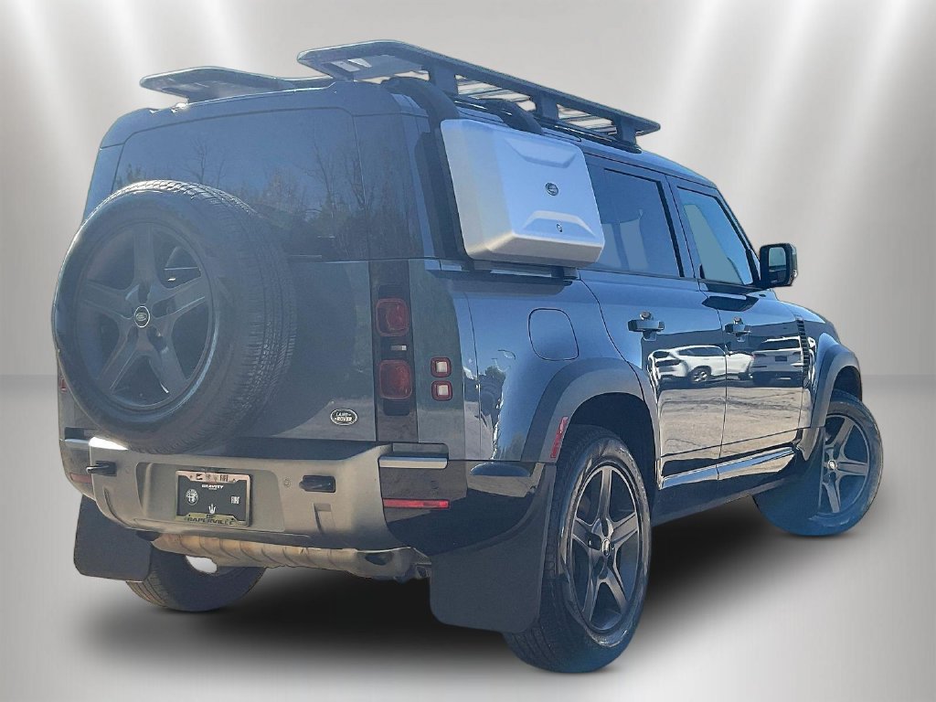 Used 2023 Land Rover Defender 110 X-Dynamic SE AWD/4WD image 6