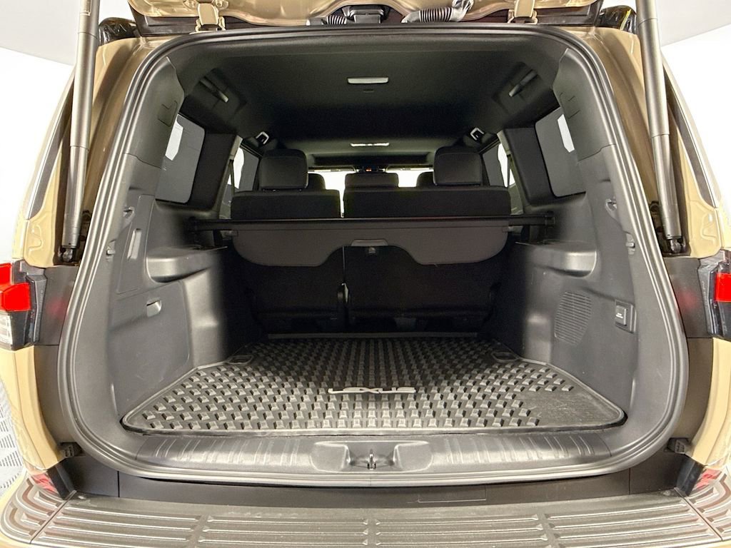 Used 2024 Lexus GX 550 image 28