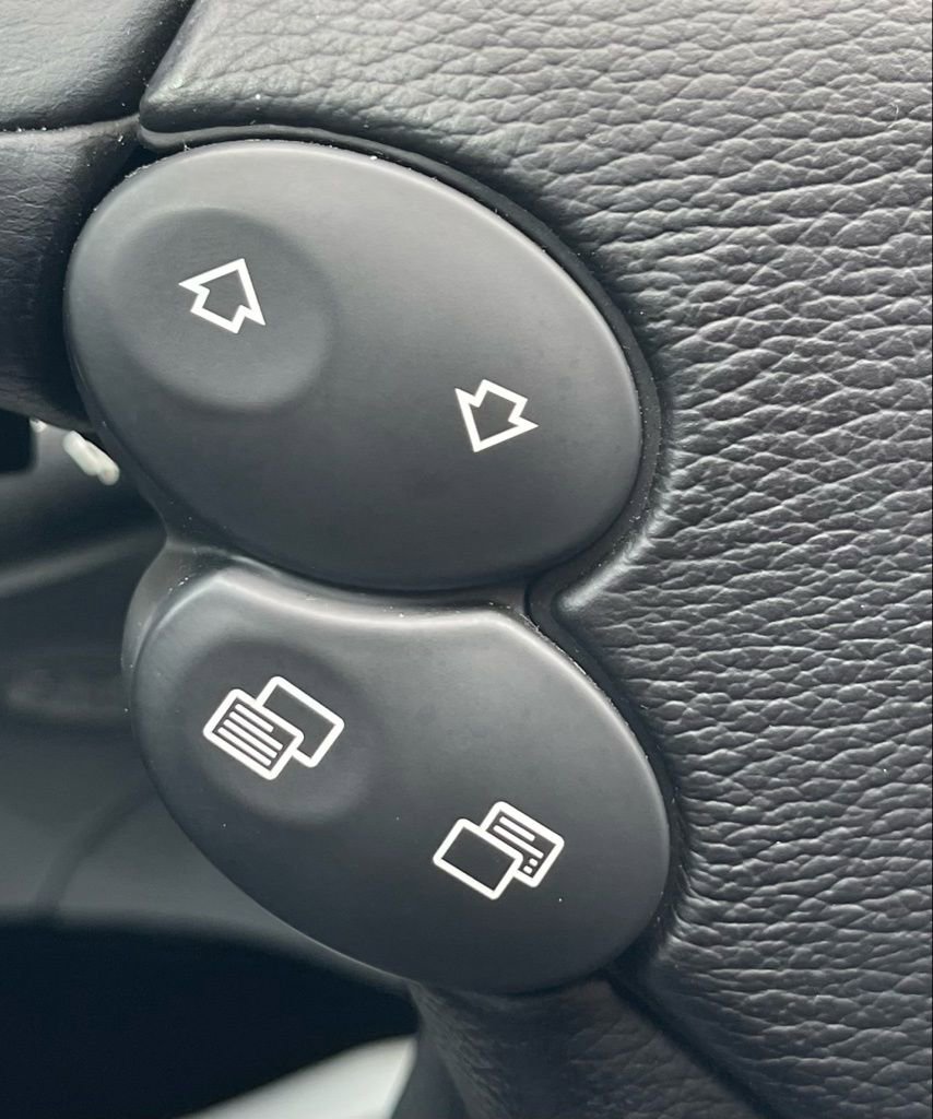 Used 2007 Mercedes-Benz CLS 550 image 22