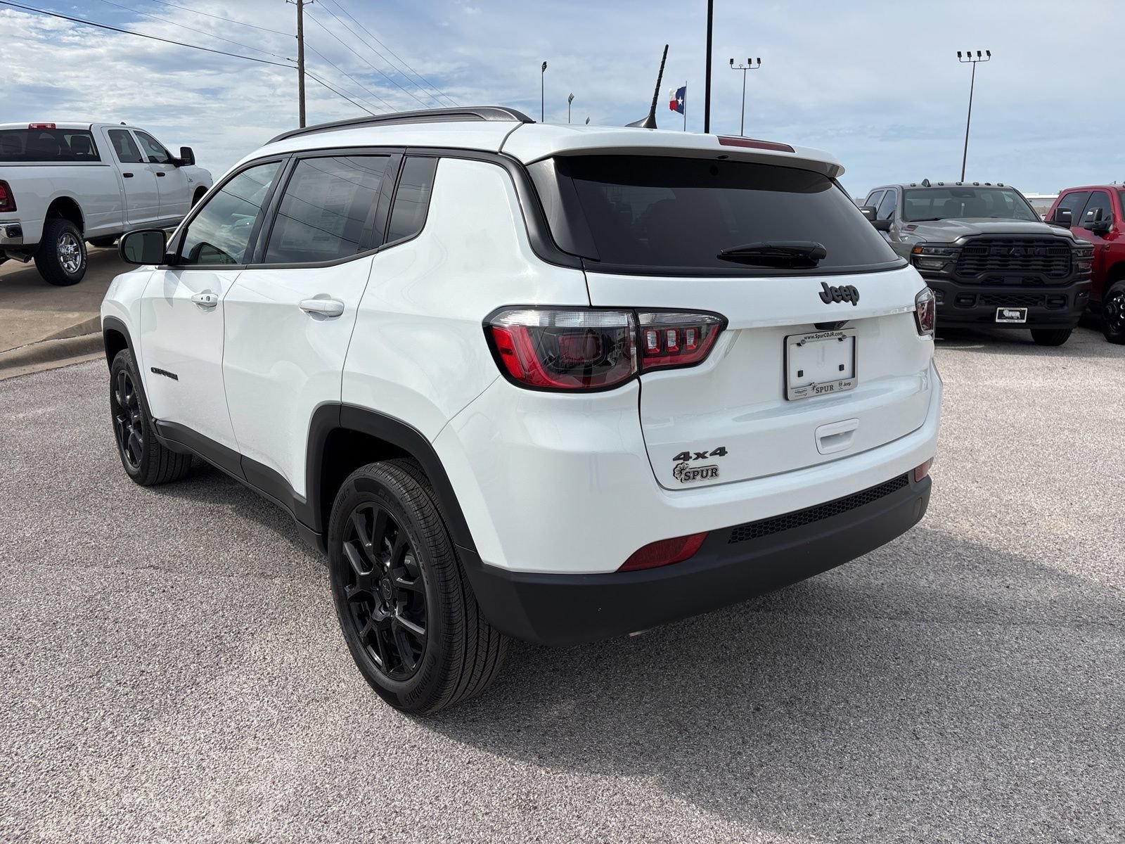New 2026 Jeep Compass Latitude AWD/4WD image 4