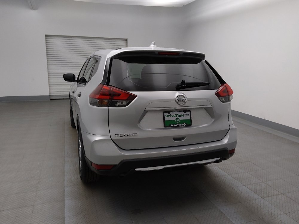 Used 2019 Nissan Rogue S image 6