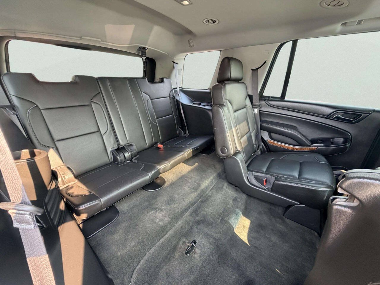 Used 2016 Chevrolet Tahoe LTZ AWD/4WD image 31