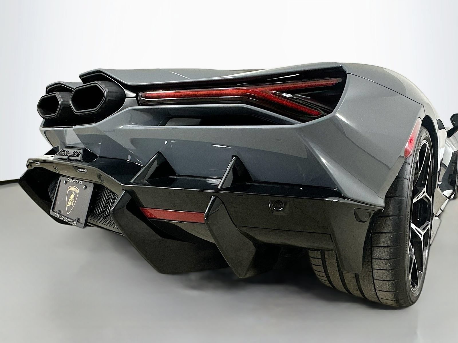 Used 2024 Lamborghini Revuelto AWD/4WD image 56