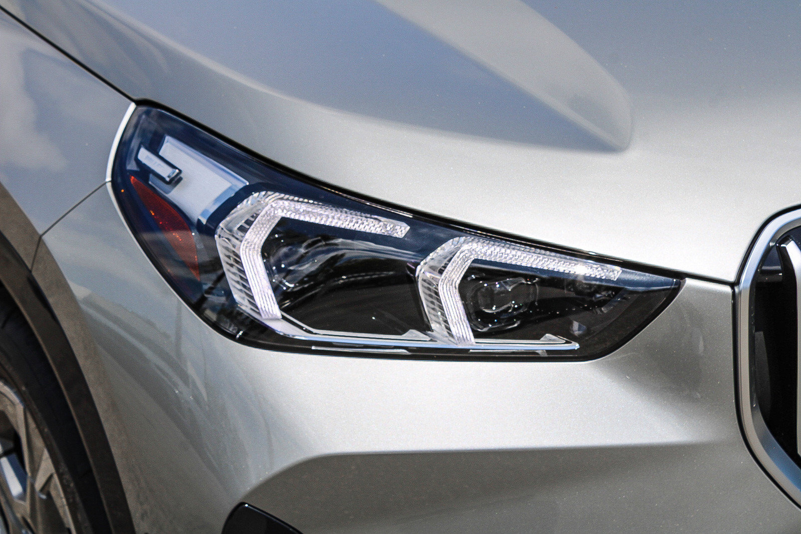 New 2026 BMW X1 xDrive28i AWD/4WD image 7