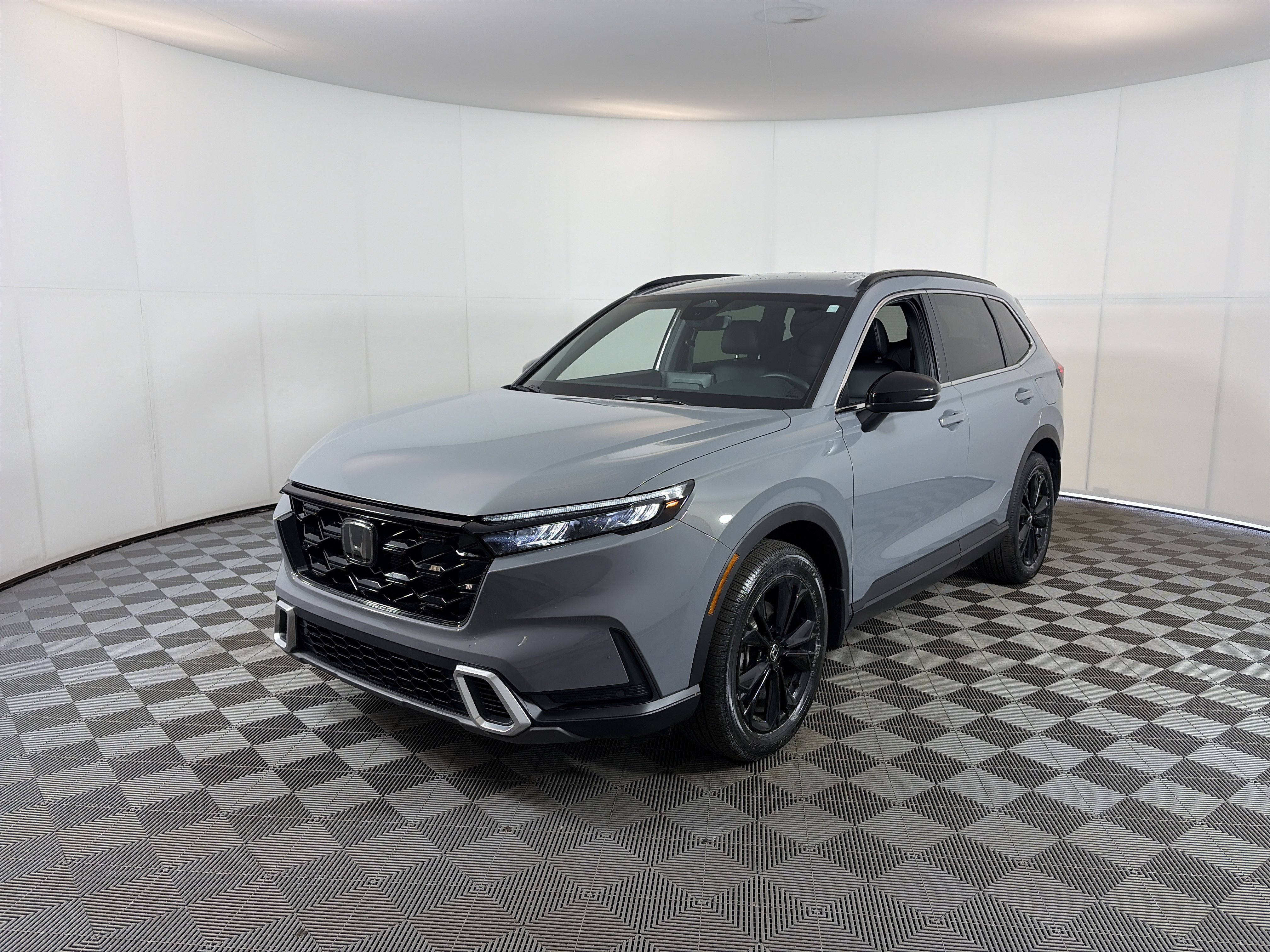 Used 2024 Honda CR-V Sport Touring image 2