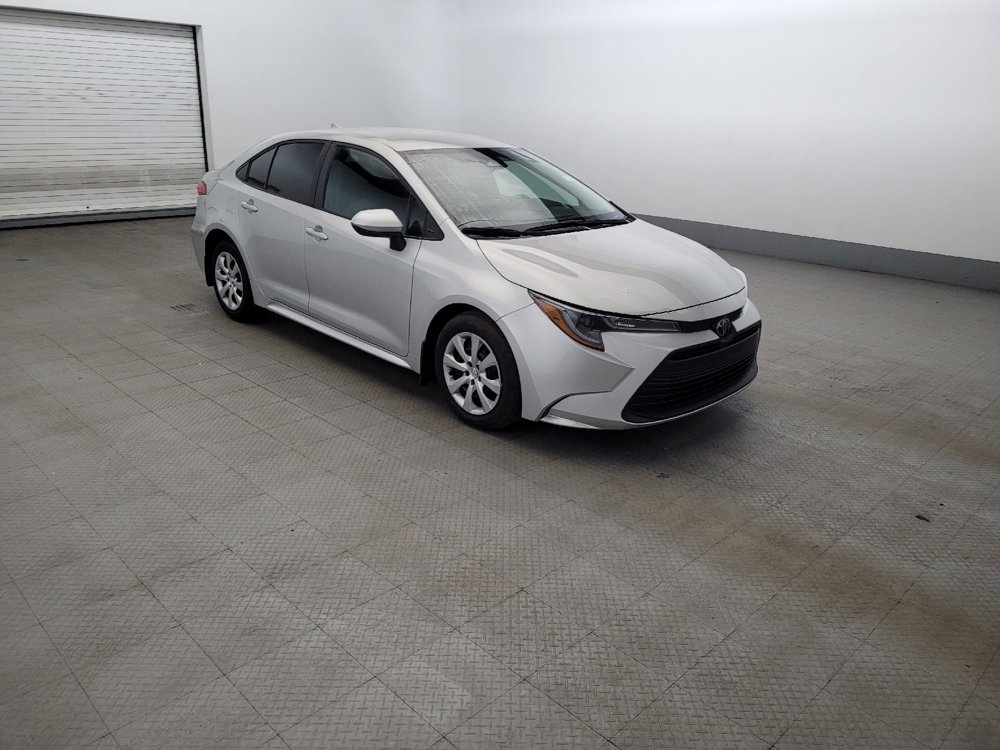 Used 2025 Toyota Corolla LE FWD image 13